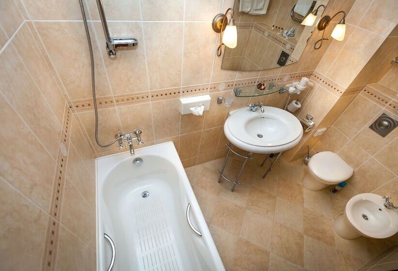 בית מלון כפרי Oktyabrskaya