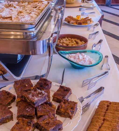 Отель Philoxenia