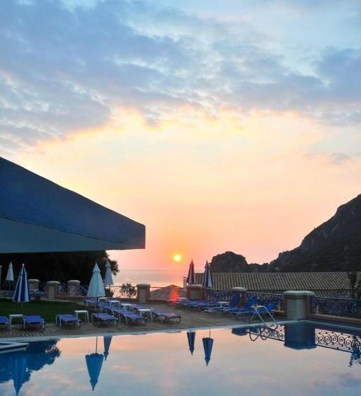 Отель Philoxenia