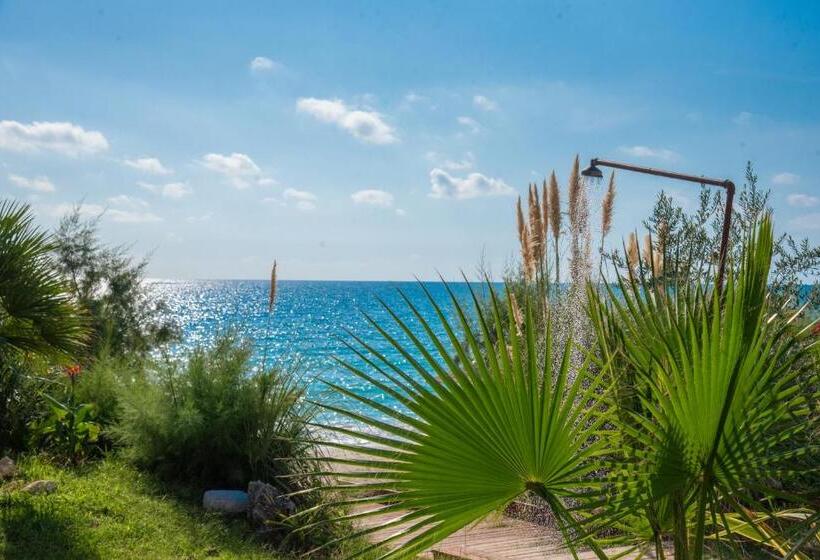 בית מלון כפרי Poseidon Beach