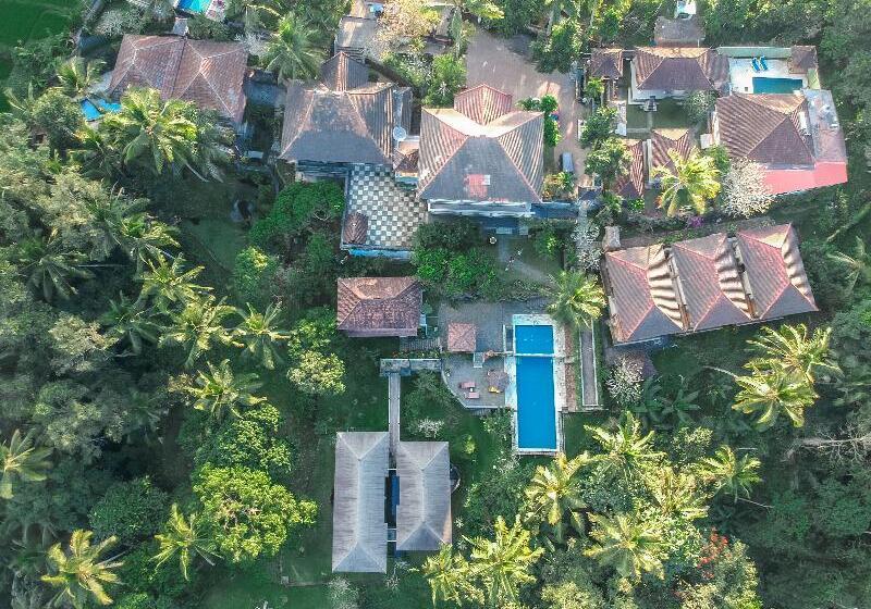 Puri Saron Hotel Madangan   Gianyar