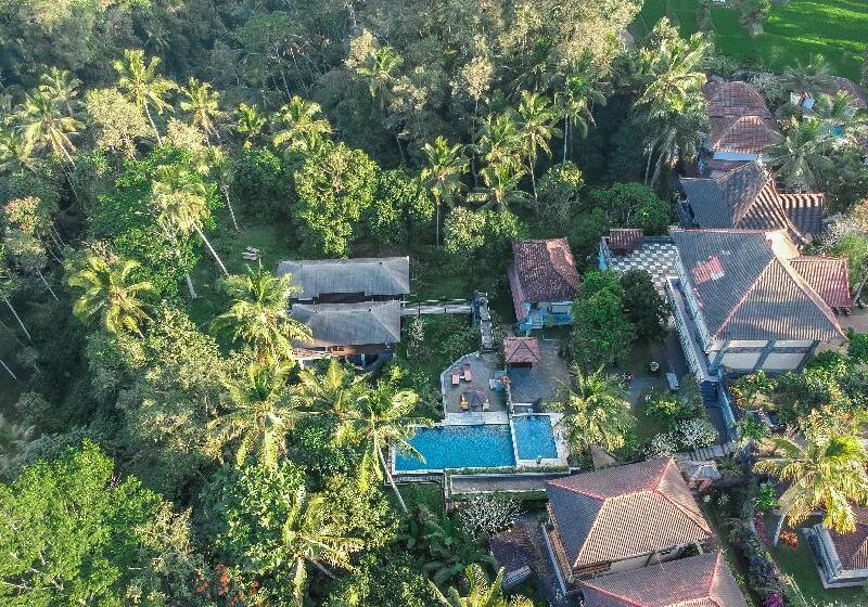 Puri Saron Hotel Madangan   Gianyar