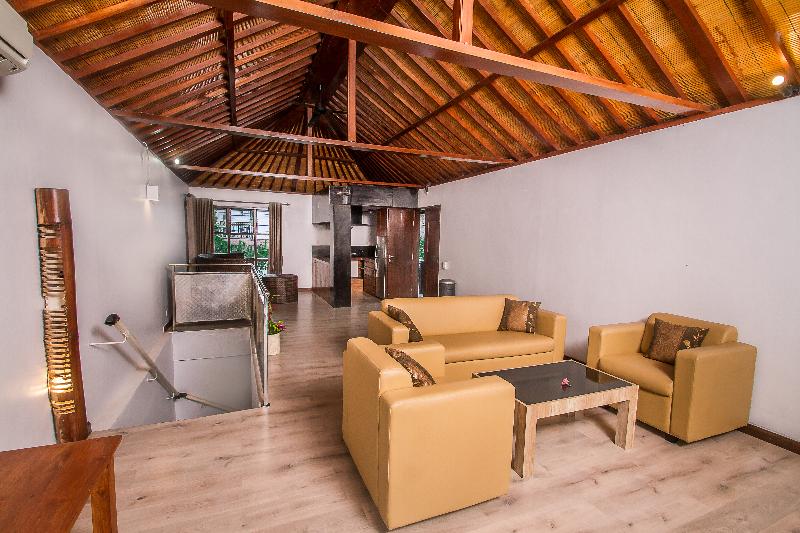 Puri Saron Hotel Madangan   Gianyar