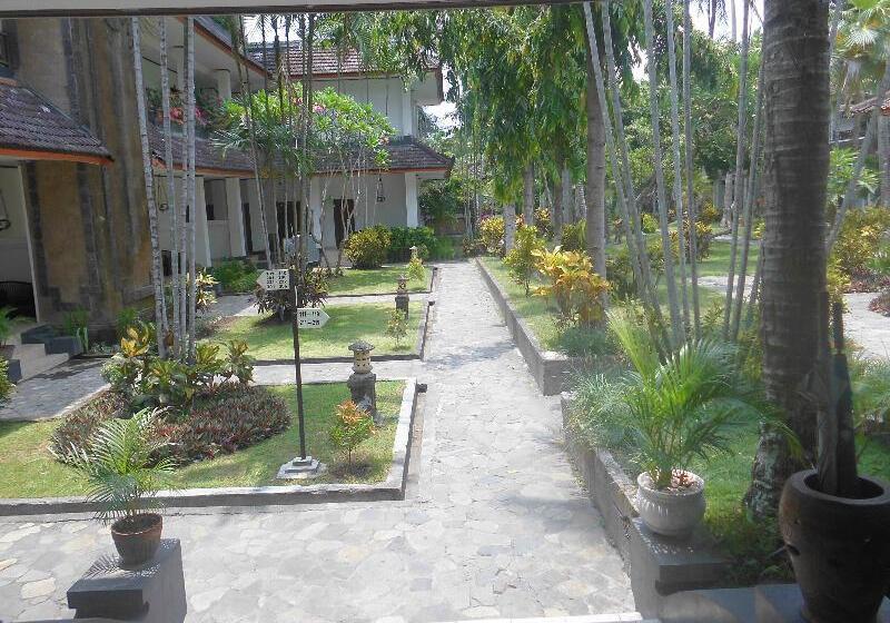 ホテル Puri Saron  Senggigi