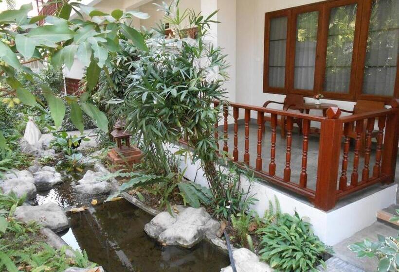 Отель Rachawadee Resort &