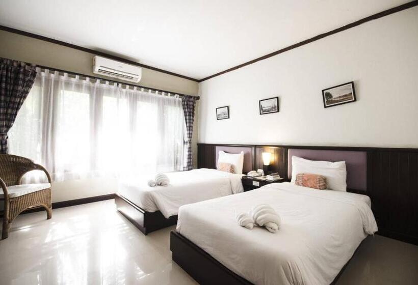 Отель Rachawadee Resort &