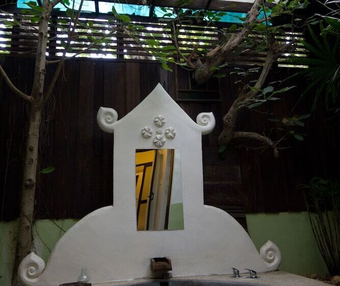 Отель Rainforest Chiangmai