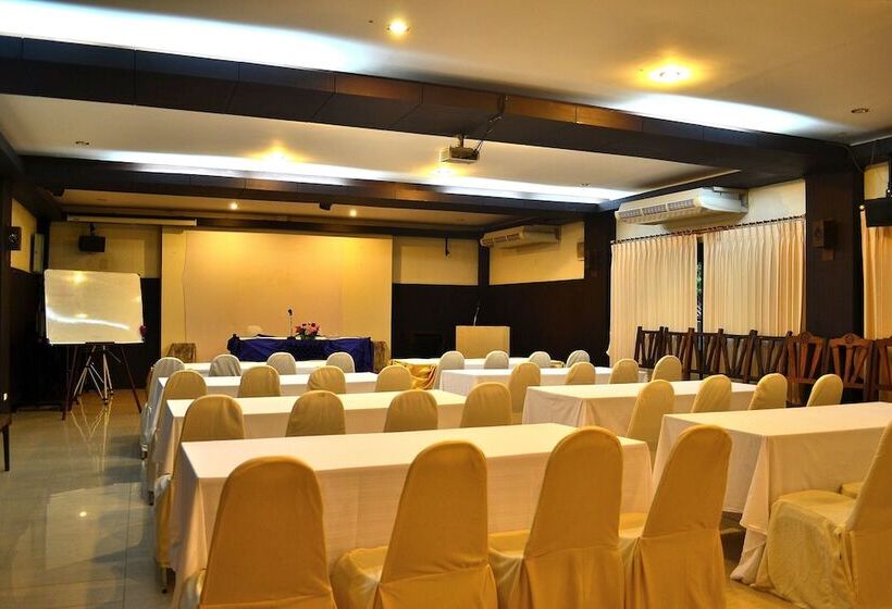 Отель Rainforest Chiangmai