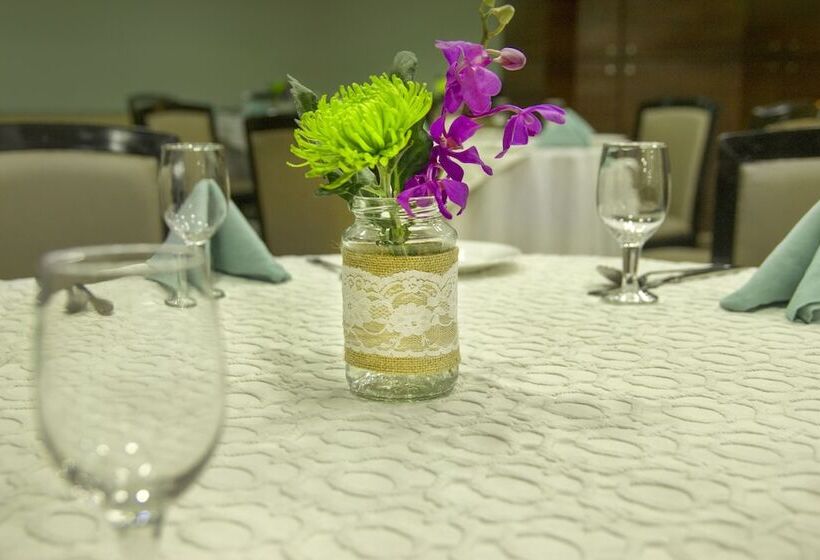 Rockland Hotel, C.r Park