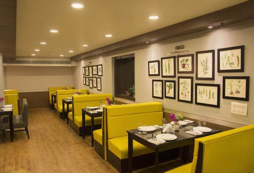 Rockland Hotel, C.r Park