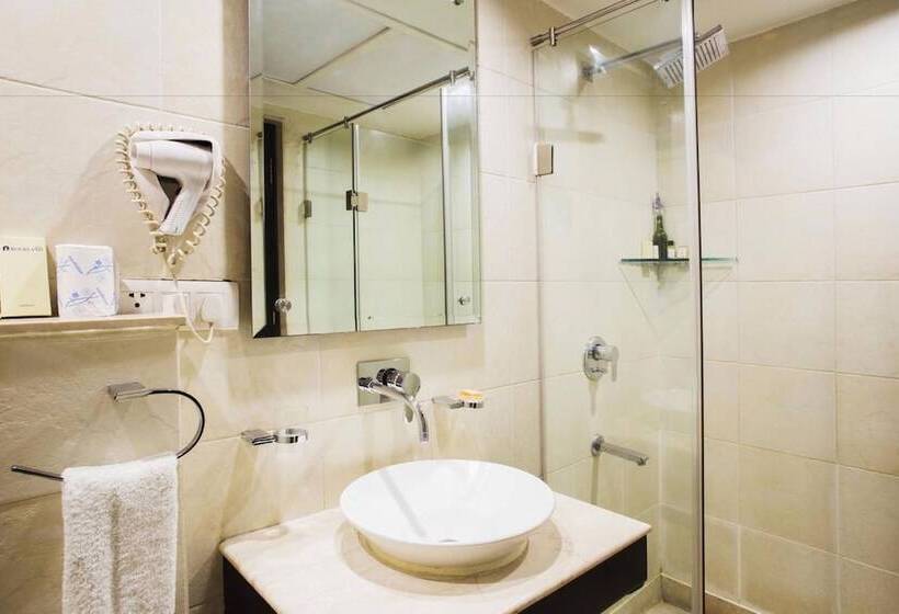 Rockland Hotel, C.r Park