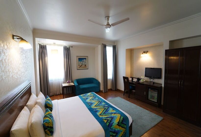 Rockland Hotel, C.r Park