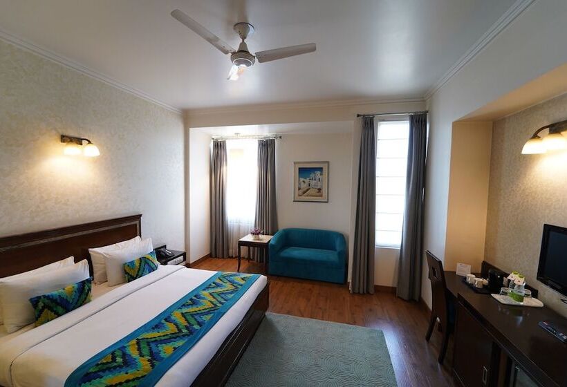 Rockland Hotel, C.r Park