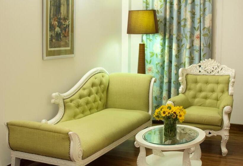 Rockland Hotel, C.r Park