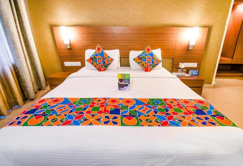 בית מלון כפרי Sadanand Regency