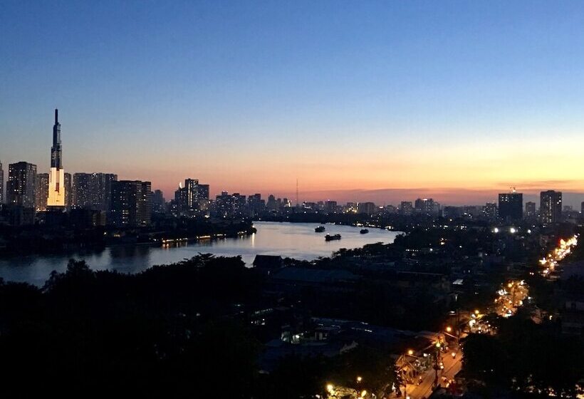 هتل Saigon Domaine Luxury Residences