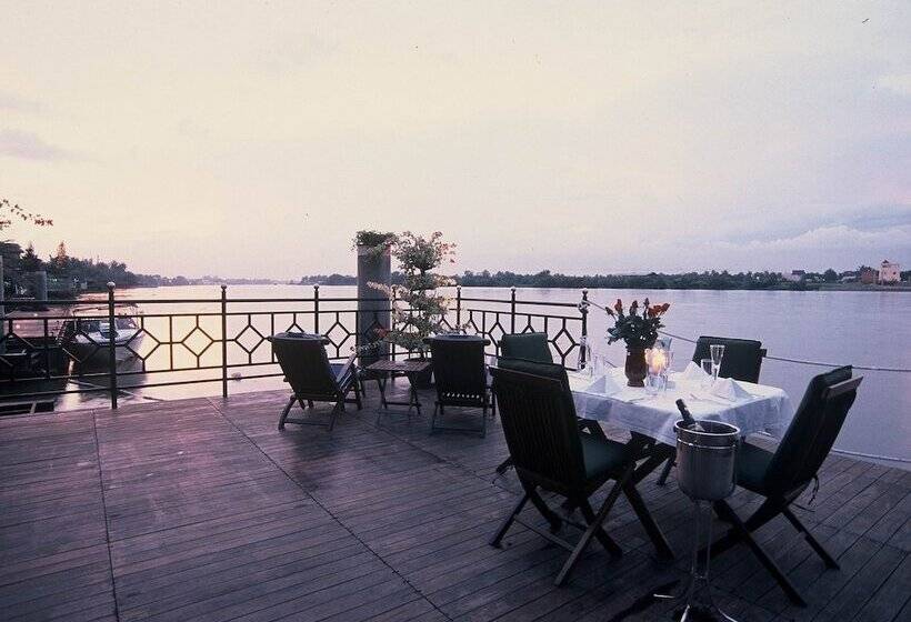 هتل Saigon Domaine Luxury Residences