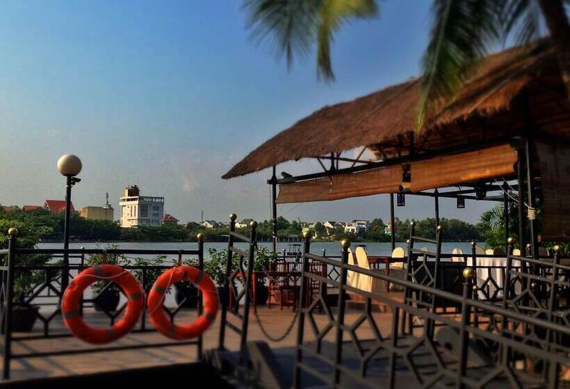 هتل Saigon Domaine Luxury Residences