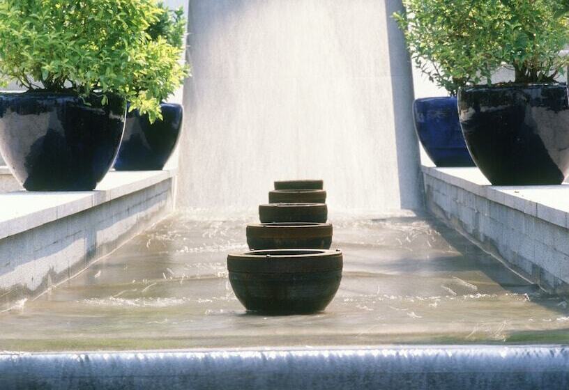 هتل Saigon Domaine Luxury Residences