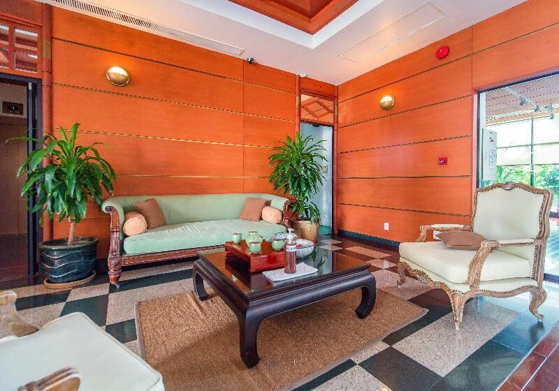 هتل Saigon Domaine Luxury Residences