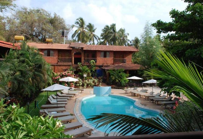 Отель Sea Breeze Beach Resort Candolim Goa