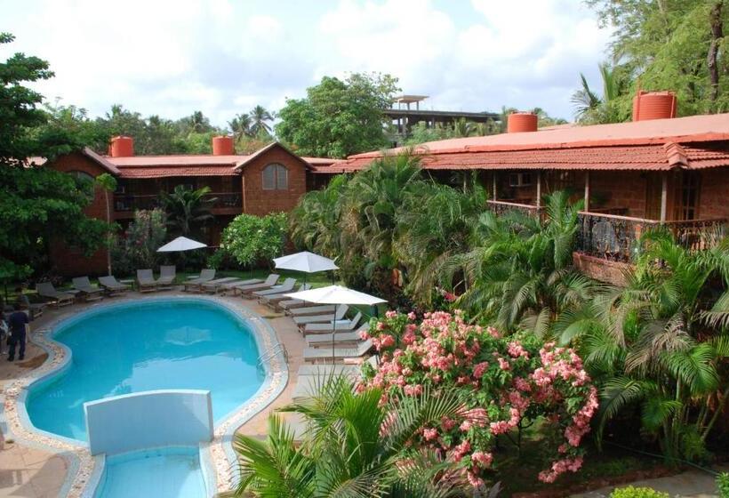 Отель Sea Breeze Beach Resort Candolim Goa