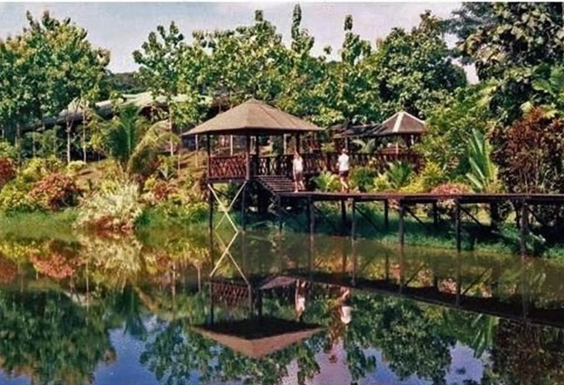 בית מלון כפרי Sepilok Jungle Resort