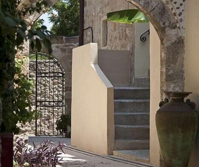 Отель Spirit Of The Knights Boutique