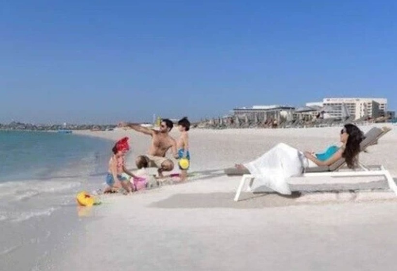 هتل Staybridge Suites Yas Island Abu Dhabi, An Ihg