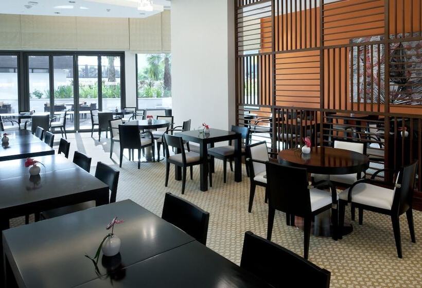 هتل Staybridge Suites Yas Island Abu Dhabi, An Ihg