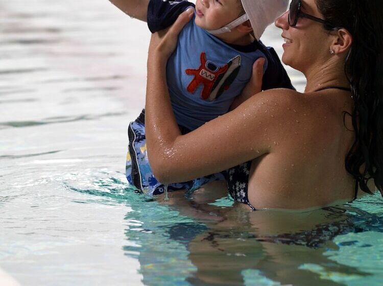 هتل Staybridge Suites Yas Island Abu Dhabi, An Ihg