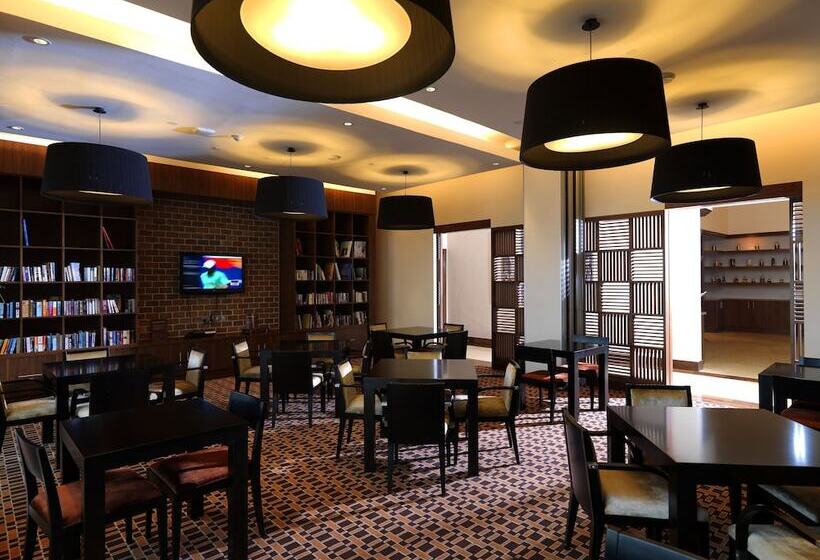 هتل Staybridge Suites Yas Island Abu Dhabi, An Ihg