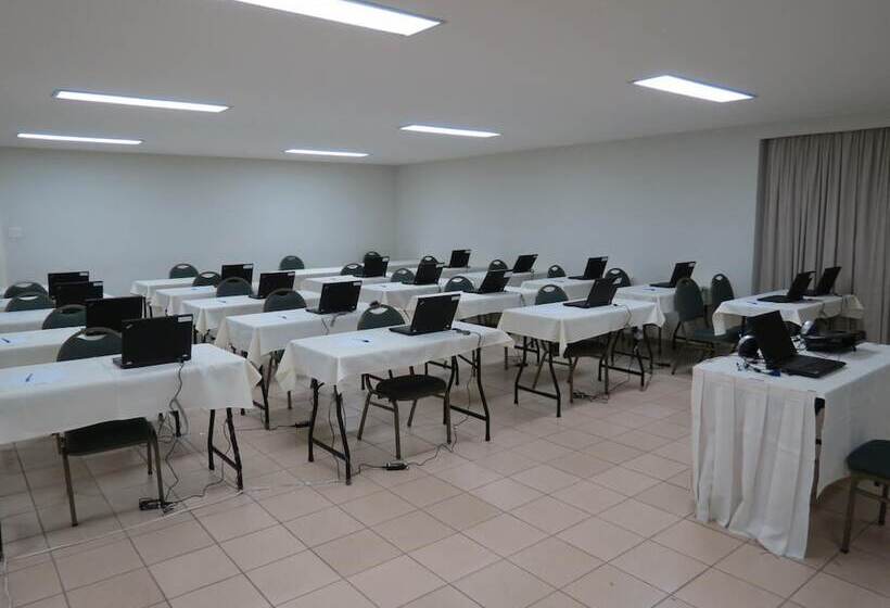 Отель Steel Valley