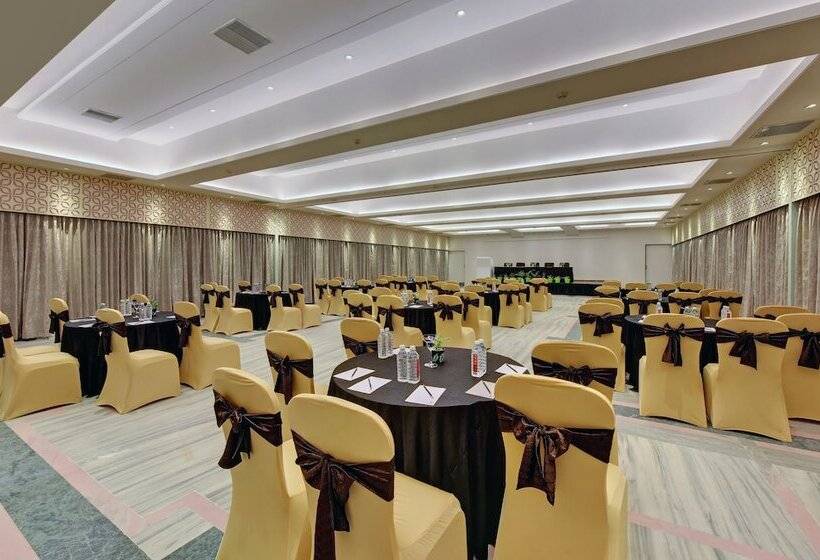 Отель The Fern Residency Aurangabad   Chhatrapati Sambhaji Nagar