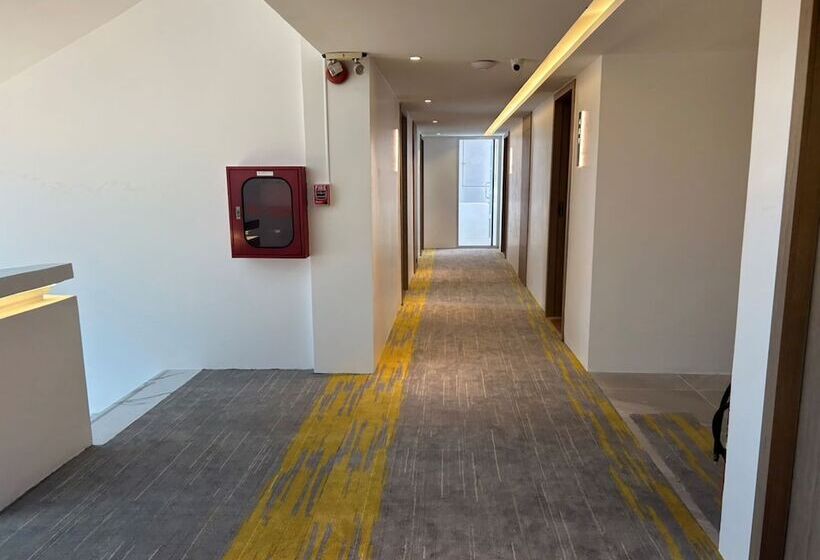 هتل The One Bay Breeze