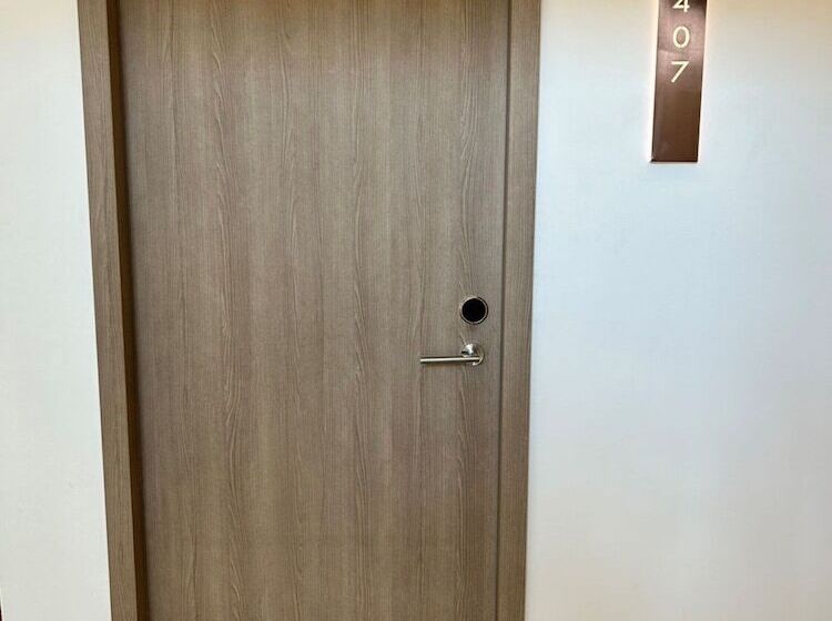 هتل The One Bay Breeze