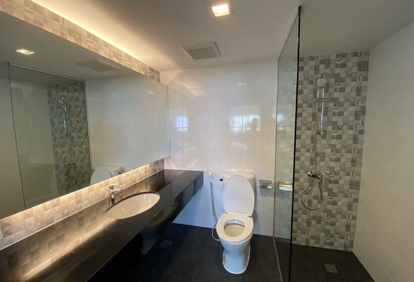 هتل The One Bay Breeze