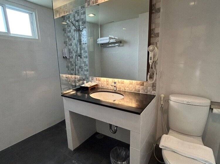 هتل The One Bay Breeze