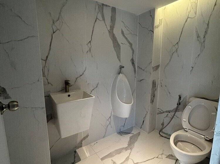 هتل The One Bay Breeze