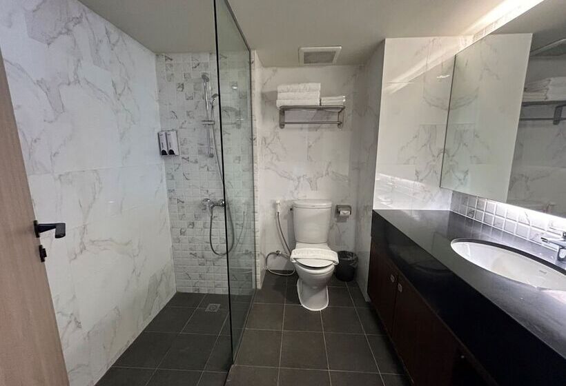 هتل The One Bay Breeze