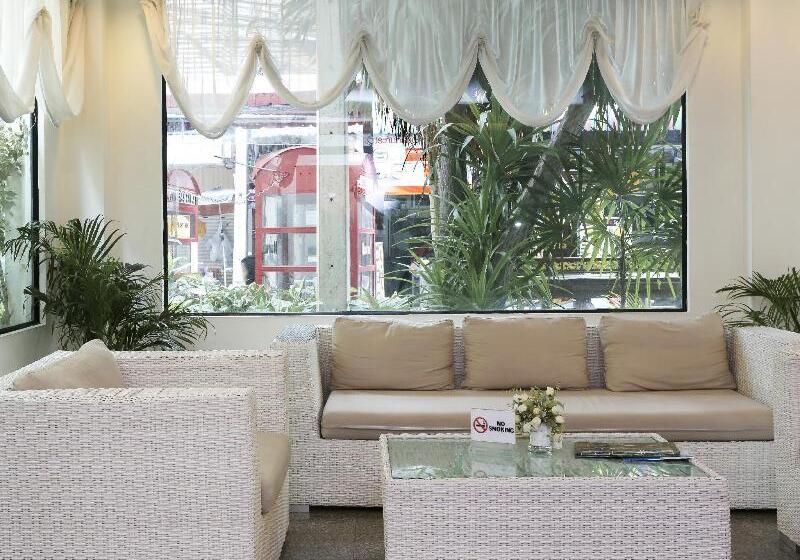 هتل The One Bay Breeze