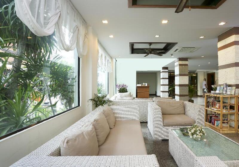 هتل The One Bay Breeze