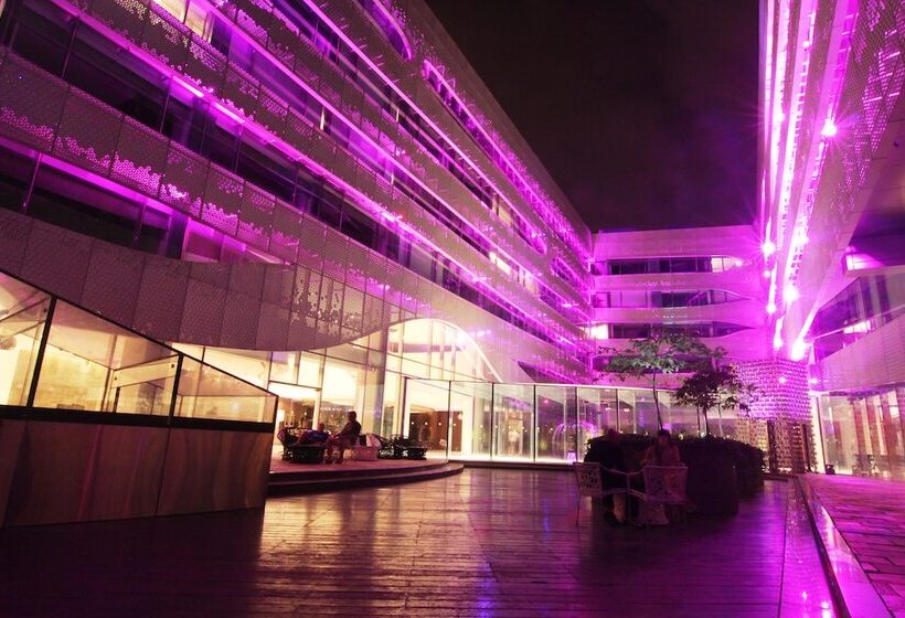 هتل The Park Hyderabad, Banjara Hills Near Hussain Sagar Lake