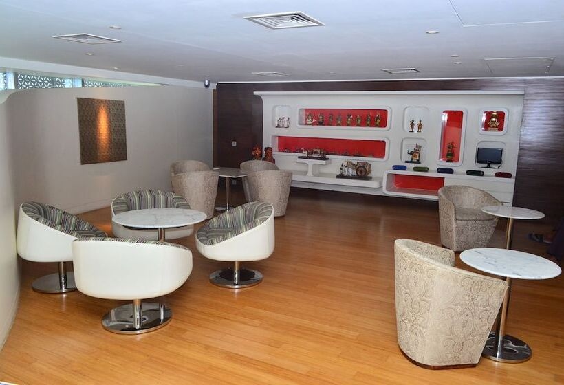 هتل The Park Hyderabad, Banjara Hills Near Hussain Sagar Lake