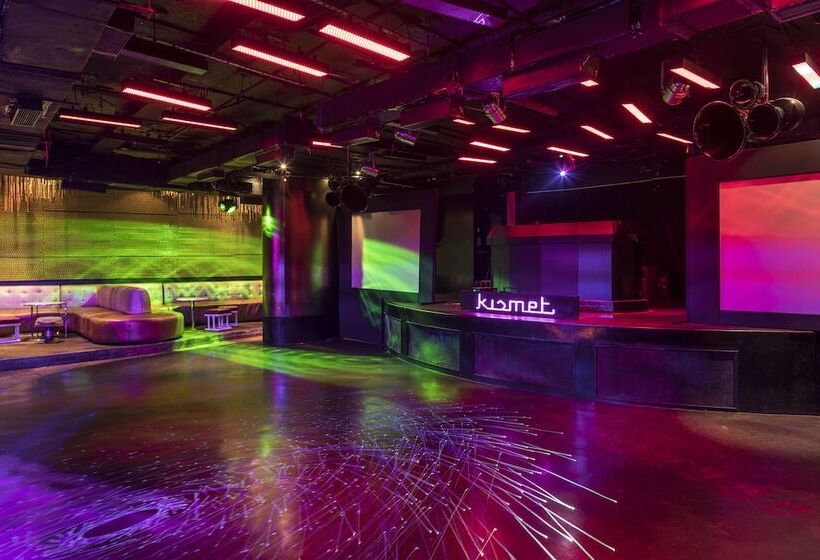 هتل The Park Hyderabad, Banjara Hills Near Hussain Sagar Lake