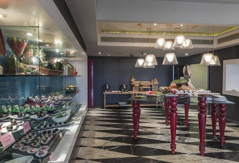 هتل The Park Hyderabad, Banjara Hills Near Hussain Sagar Lake