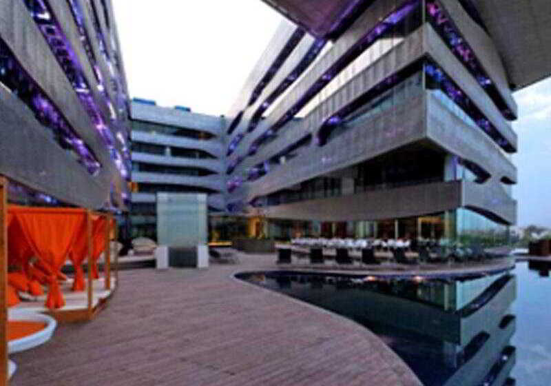 هتل The Park Hyderabad, Banjara Hills Near Hussain Sagar Lake