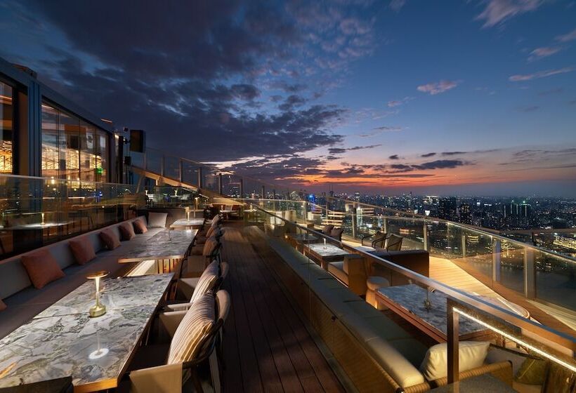 Отель The Ritzcarlton Shanghai, Pudong