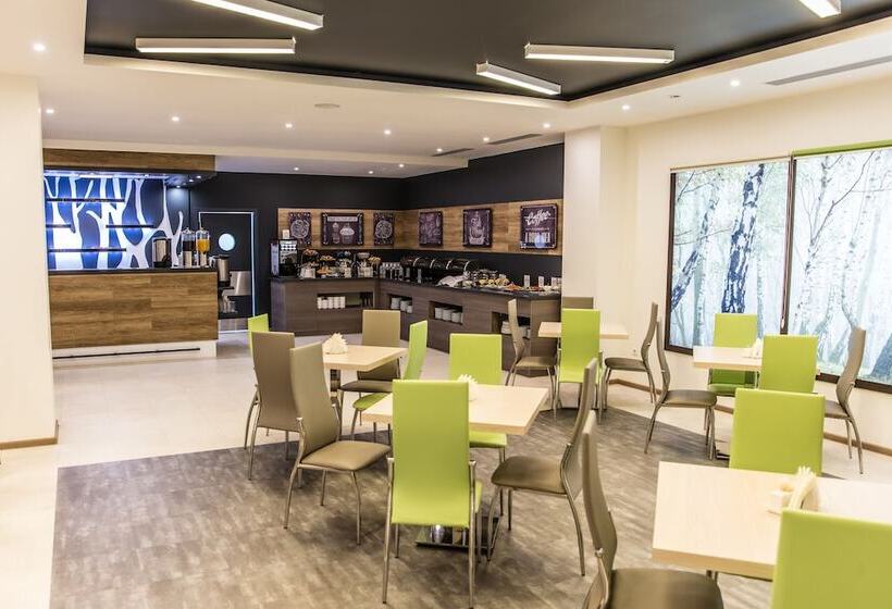 בית מלון כפרי Topos Congress