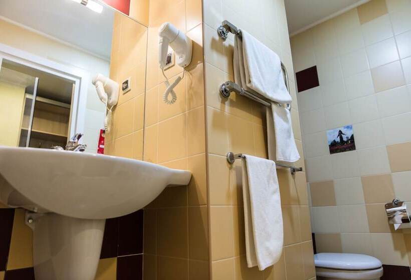 בית מלון כפרי Topos Congress